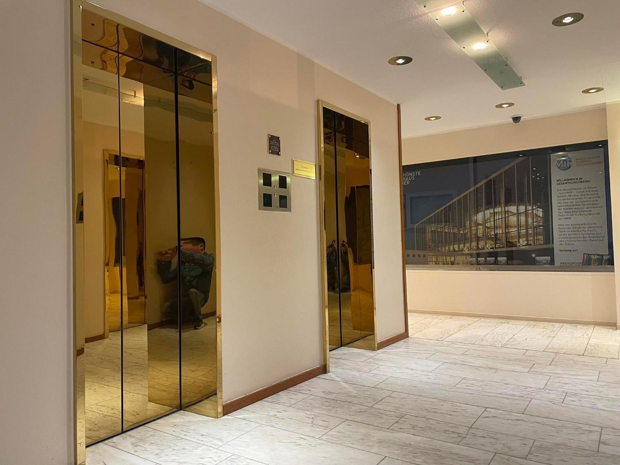Themenpartment Himmel Und Mehr Penthouse Apartment Gelsenkirchen Exterior foto